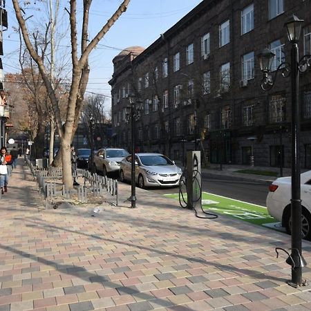 A&X Hostel And Tours Erivan Dış mekan fotoğraf