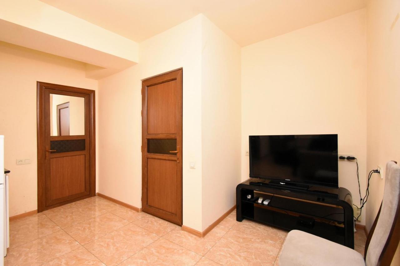 A&X Hostel And Tours Erivan Dış mekan fotoğraf
