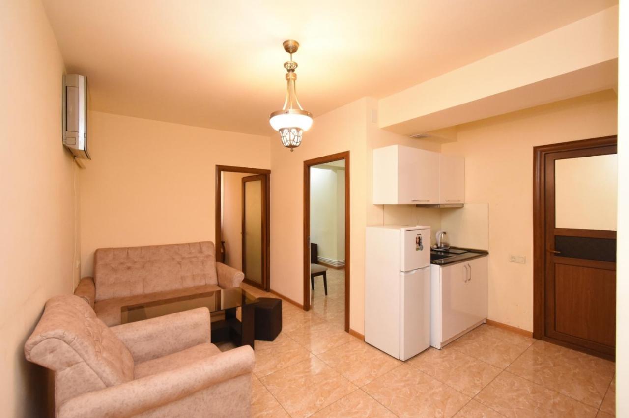 A&X Hostel And Tours Erivan Dış mekan fotoğraf